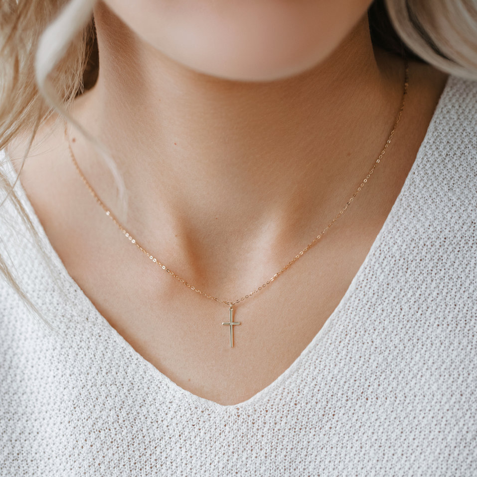 Diamond necklace Cross