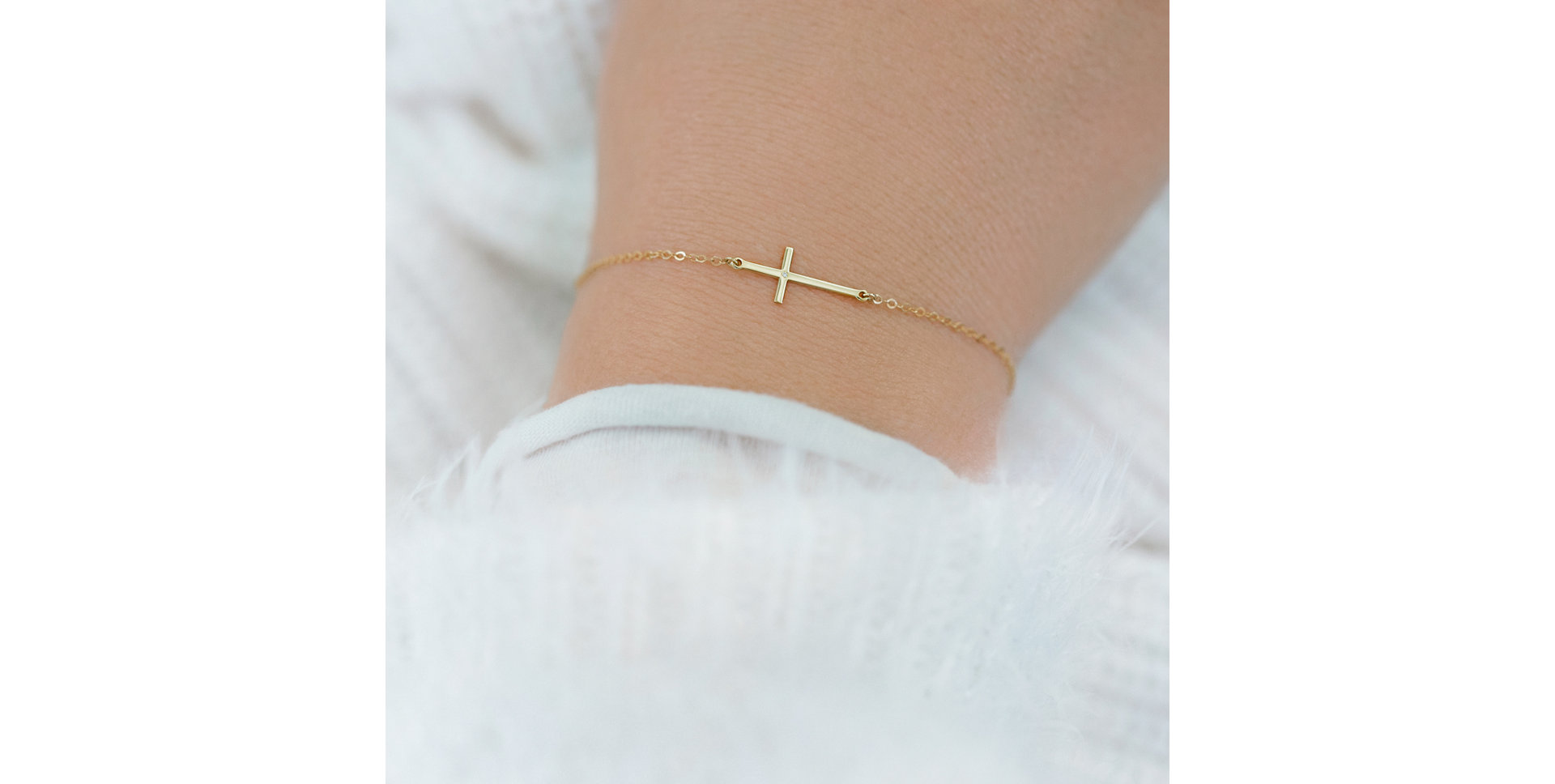 Diamond bracelet Cross