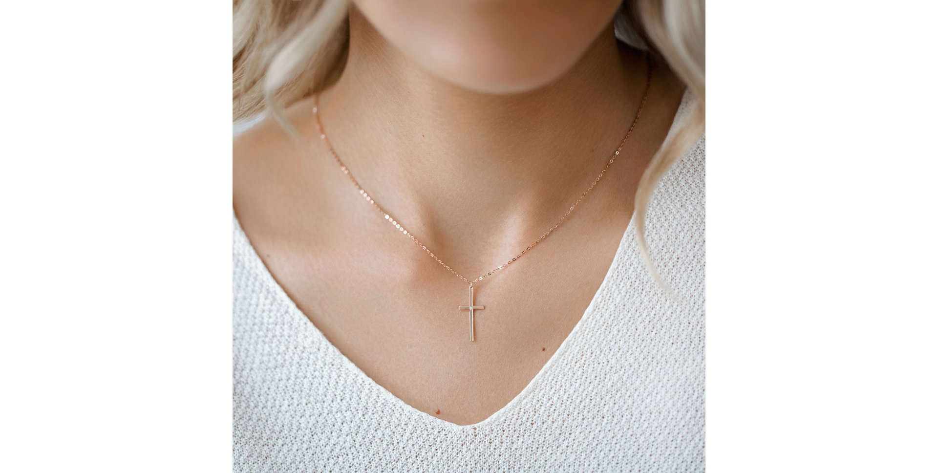 Diamond necklace Cross