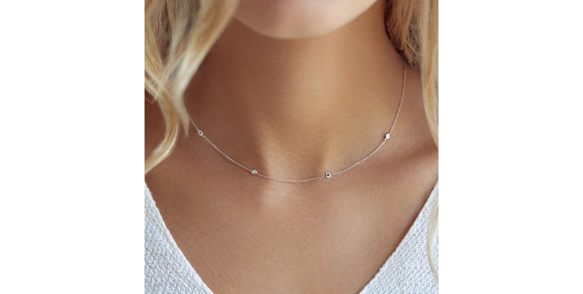 Necklace with white, brown and black diamonds Dots