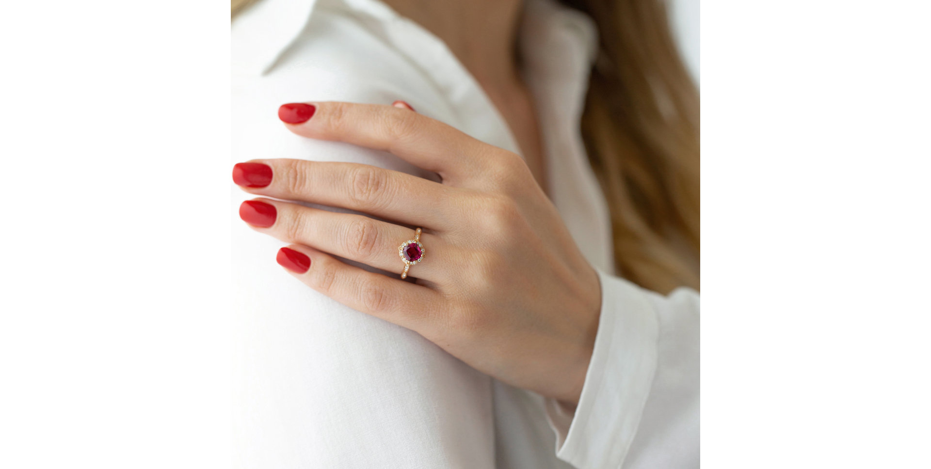 Diamond ring with Tourmalíne Fairytale Gem