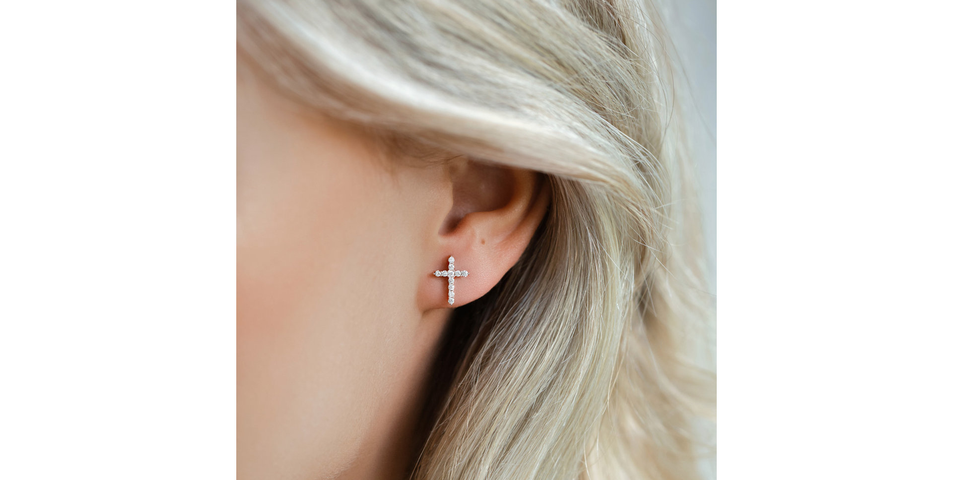 Diamond earrings Glittering Cross