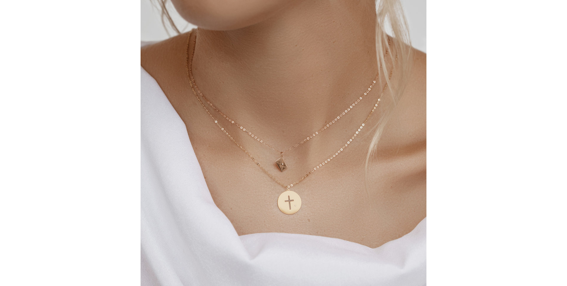 Diamond necklace Cross