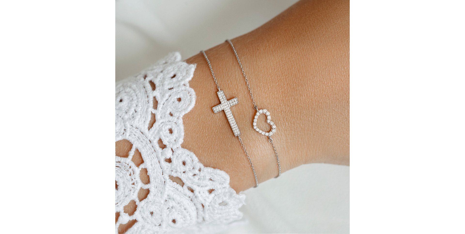 Diamond bracelet Cross