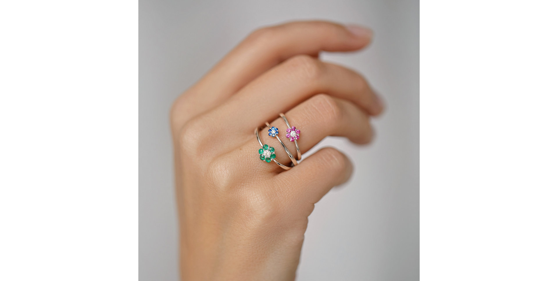 Diamond ring with Sapphire Shiny Constellation