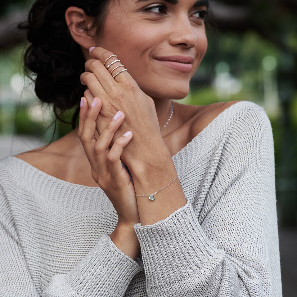 Diamond ring Simplicity