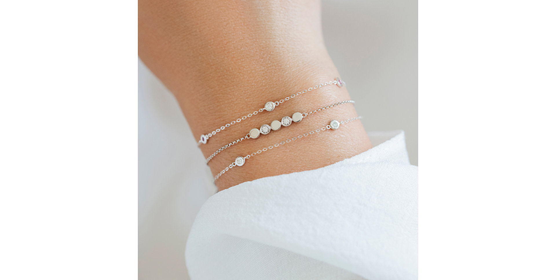 Bracelet with white, brown and black diamonds Dots