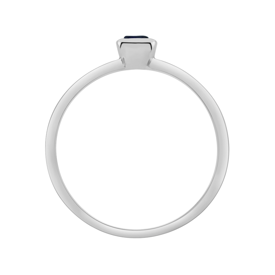 Ring with Sapphire Bonbon