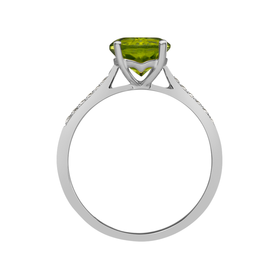 Diamond ring with Peridot Bonbon