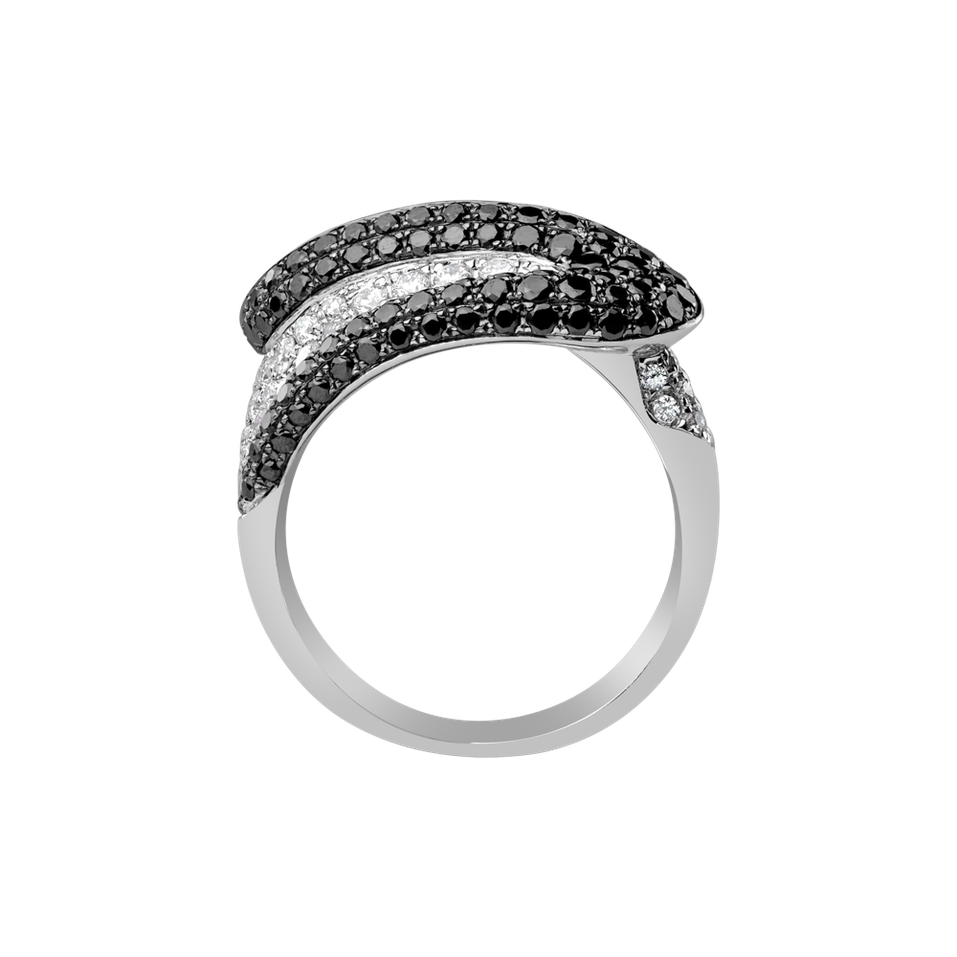 Ring with black and white diamonds Leah