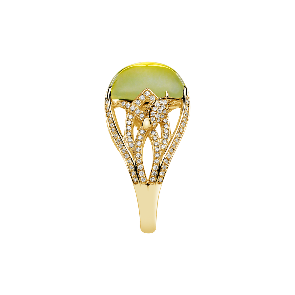 Diamond ring with Quartz Fascinating Ladyship