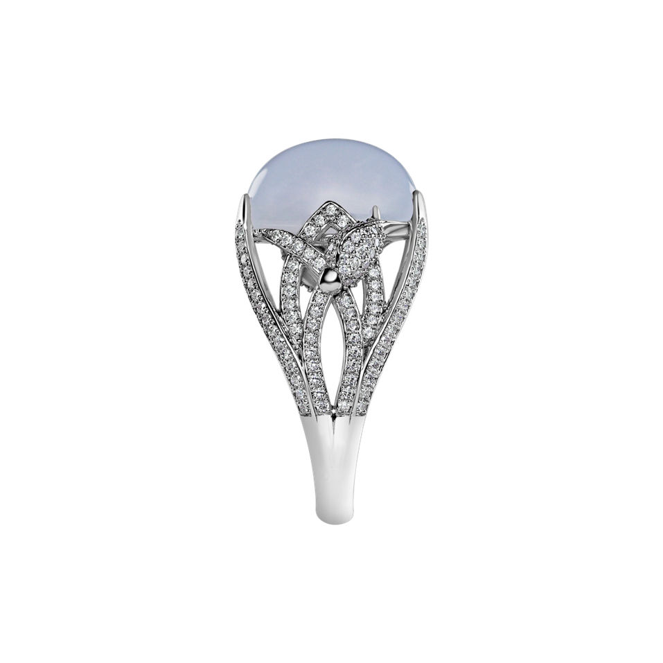 Diamond ring with Chalcedony Fascinating Ladyship