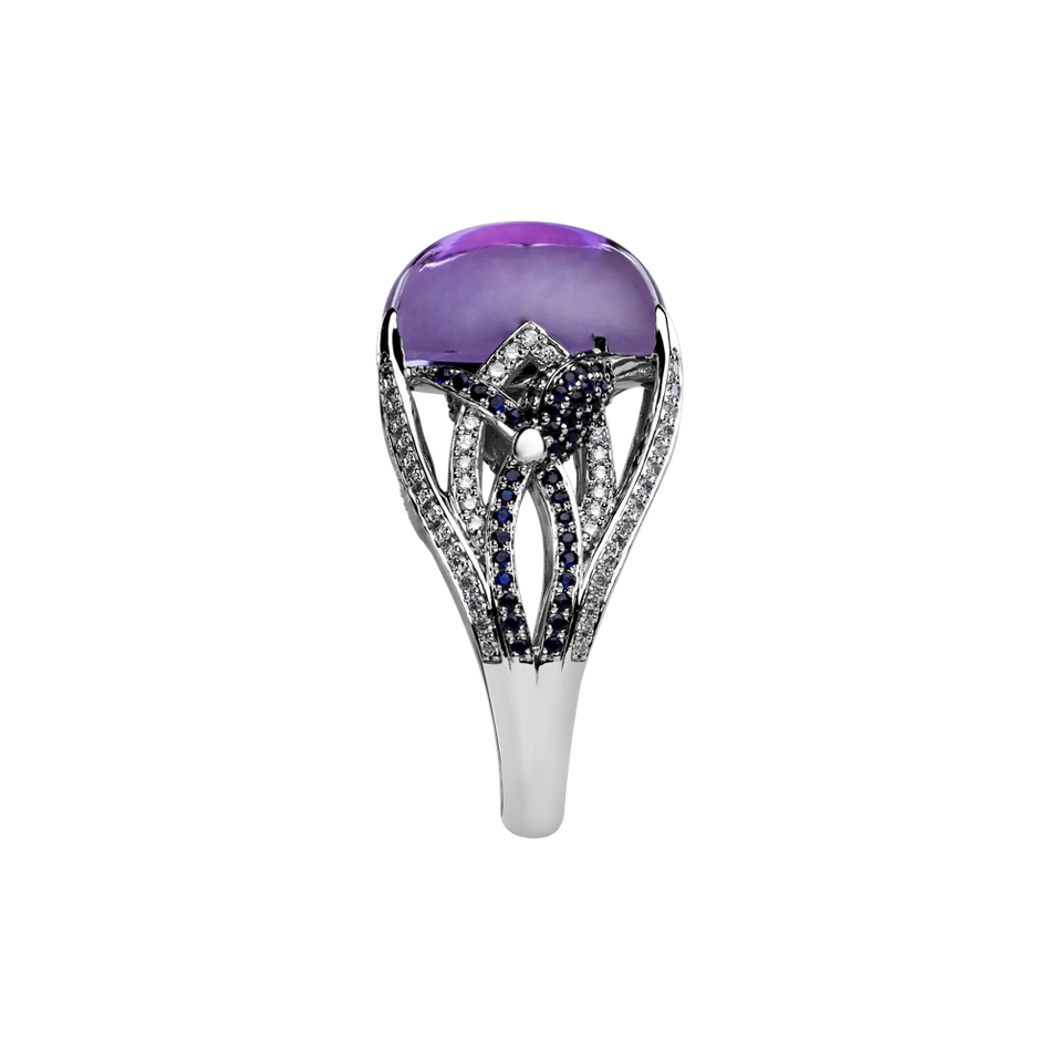 Diamond ring with Amethyst and Sapphire Fascinating Ladyship