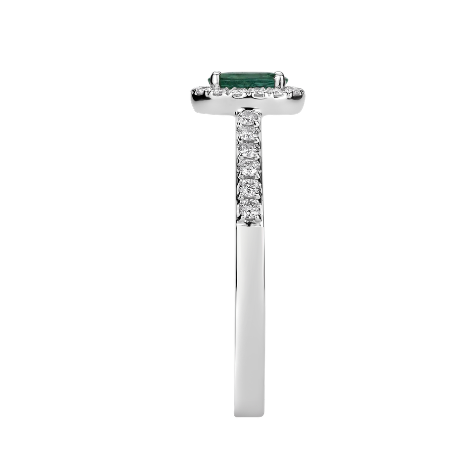 Diamond ring with Emerald Princess