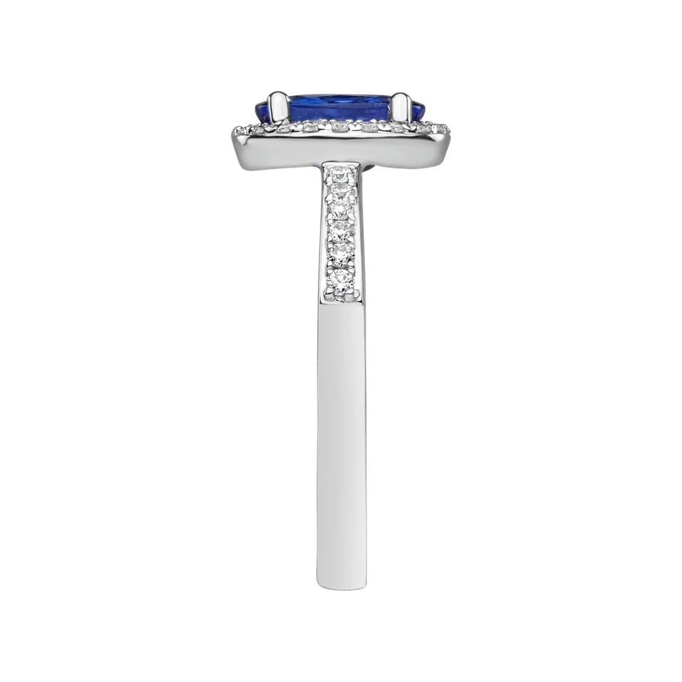 Diamond ring with Tanzanite Princess