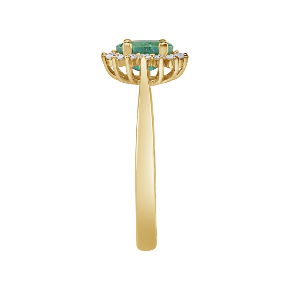 Diamond ring with Emerald Princess