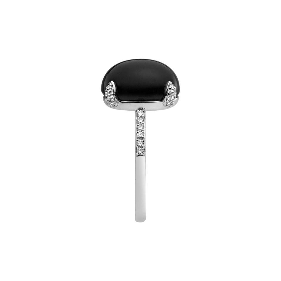 Diamond ring with Onyx Niche