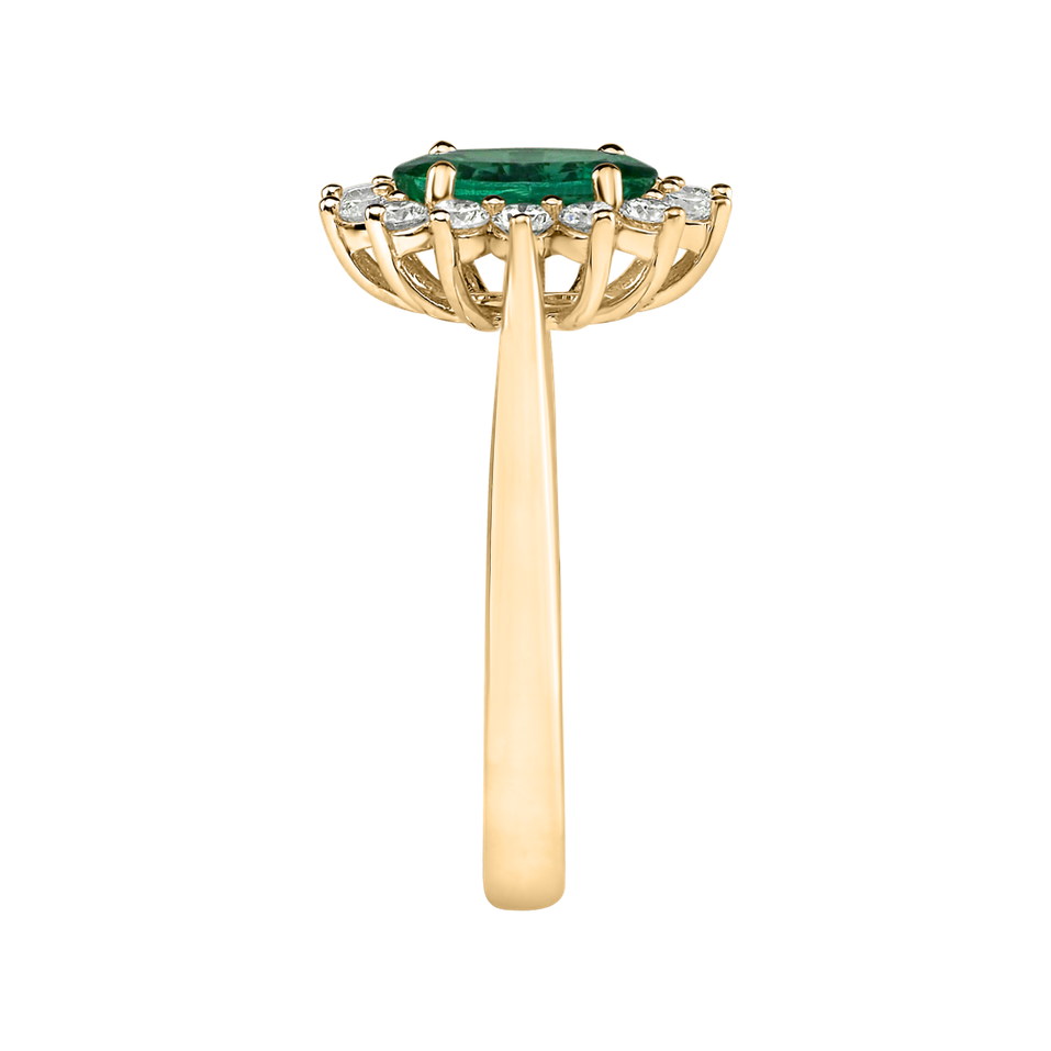 Diamond ring with Emerald Princess