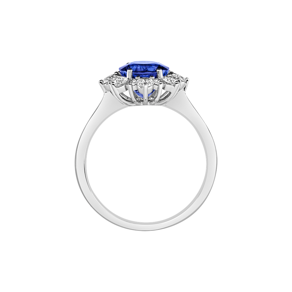 Diamond ring with Tanzanite Trixie Princess