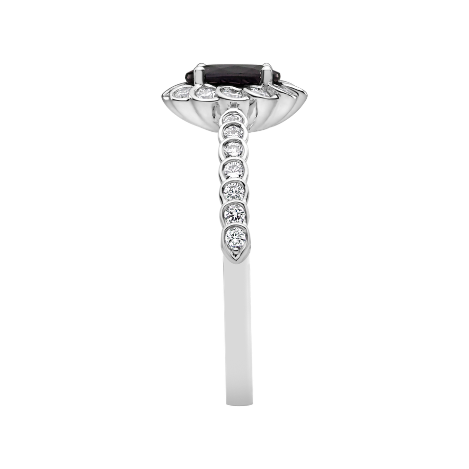 Diamond ring with Sapphire Glamour Princess