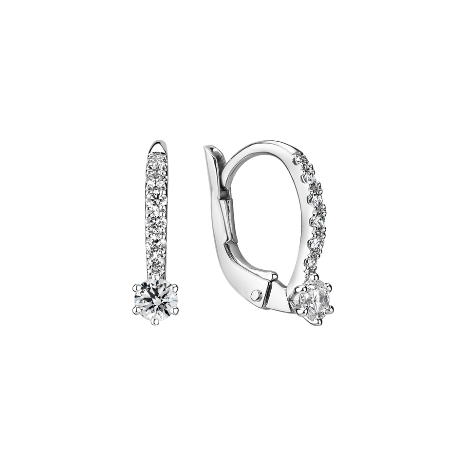 Diamond earrings Sparkless