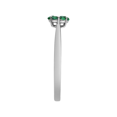 Diamond ring with Emerald Shiny Constellation