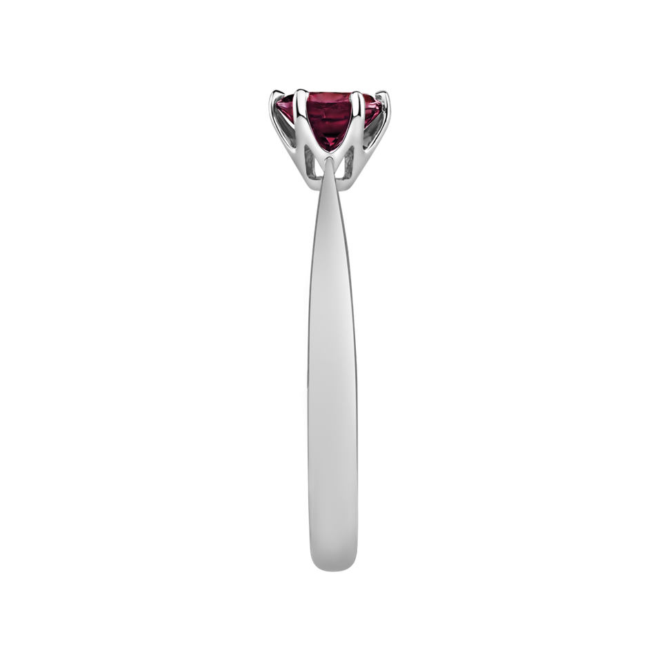 Ring with Rhodolite Bonbon