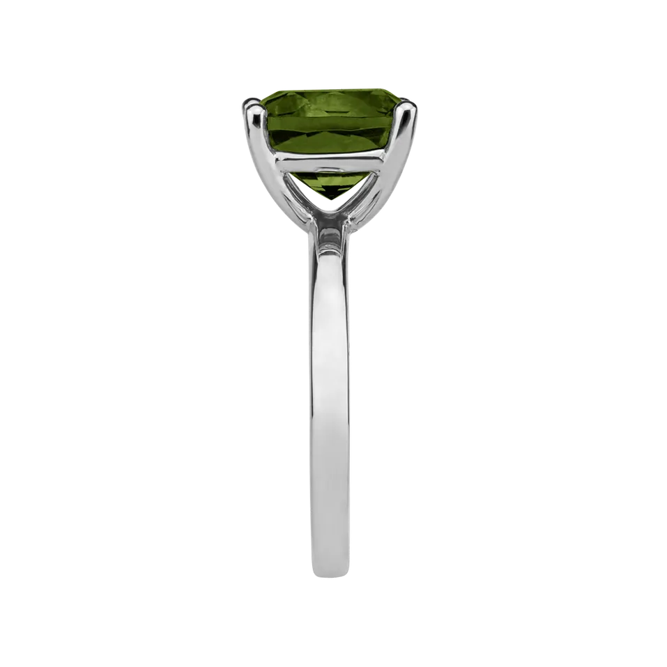 Ring with Peridot Bonbon