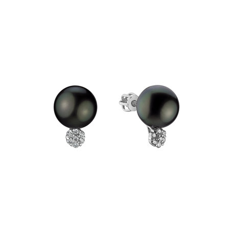 Diamond earrings with Pearl Neetham