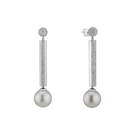 Diamond earrings with Pearl Hermas