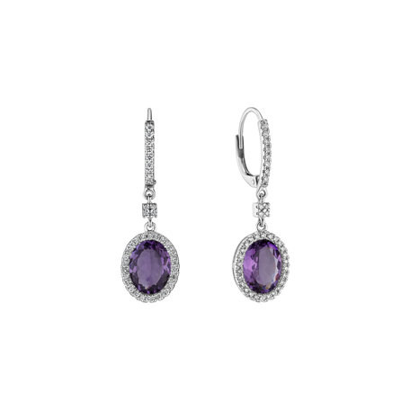 Diamond earrings with Amethyst Strayer