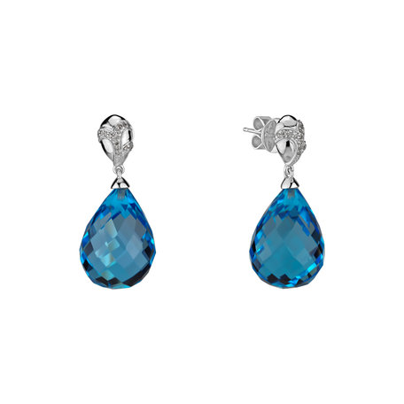 Diamond earrings with Topaz Hanlerore