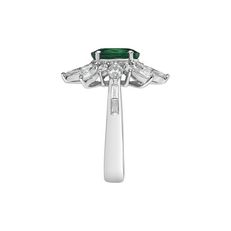 Diamond ring with Emerald Emerald Queen