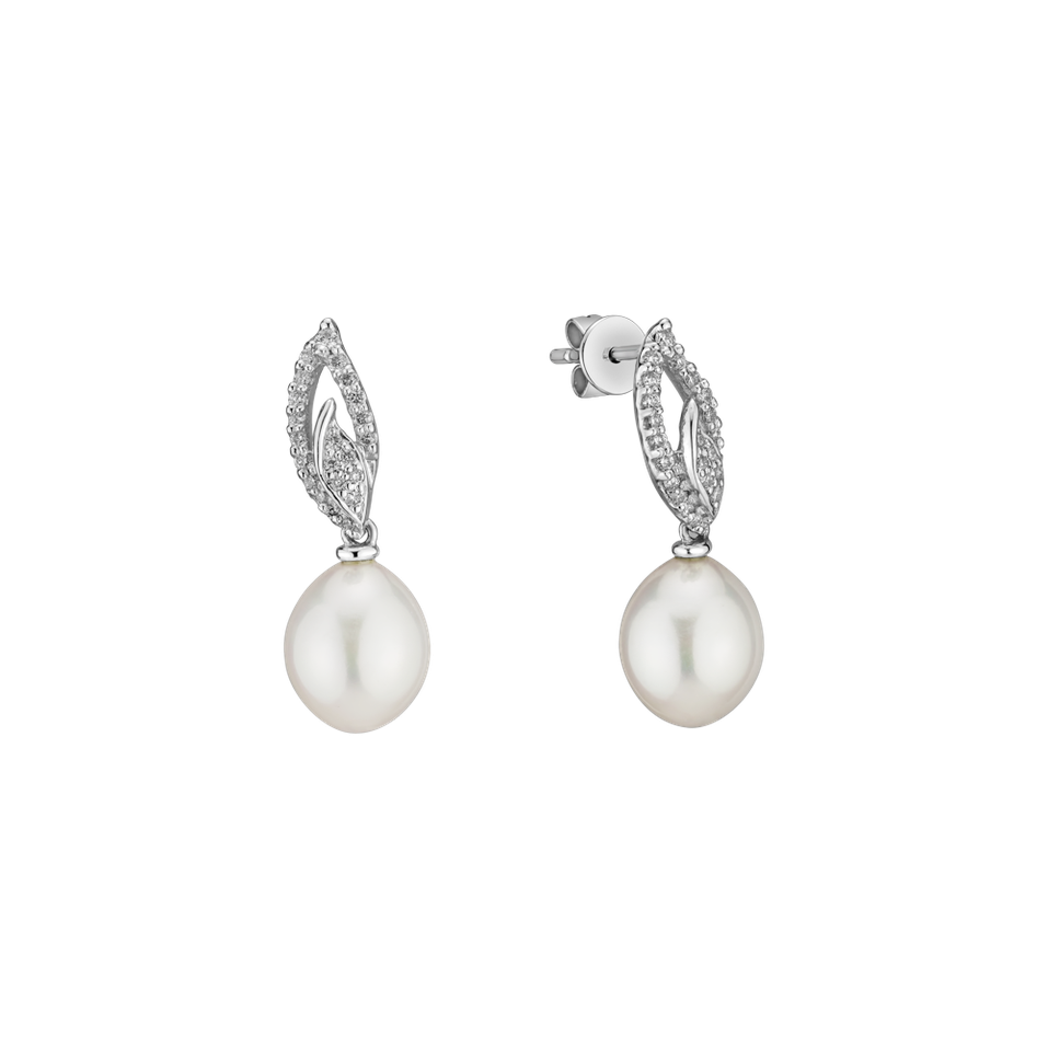 Diamond earrings with Pearl Maricela River