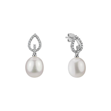 Diamond earrings with Pearl Mariangeles Coast