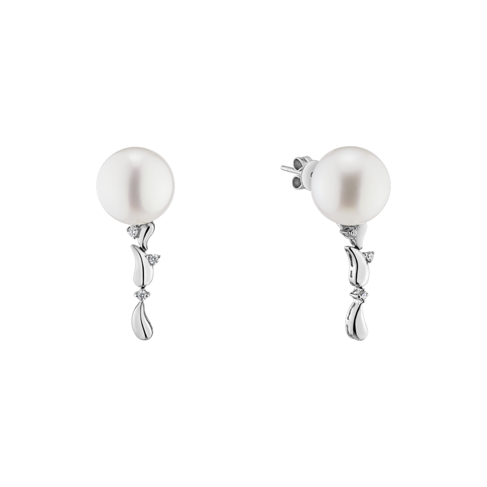Diamond earrings with Pearl Monthei