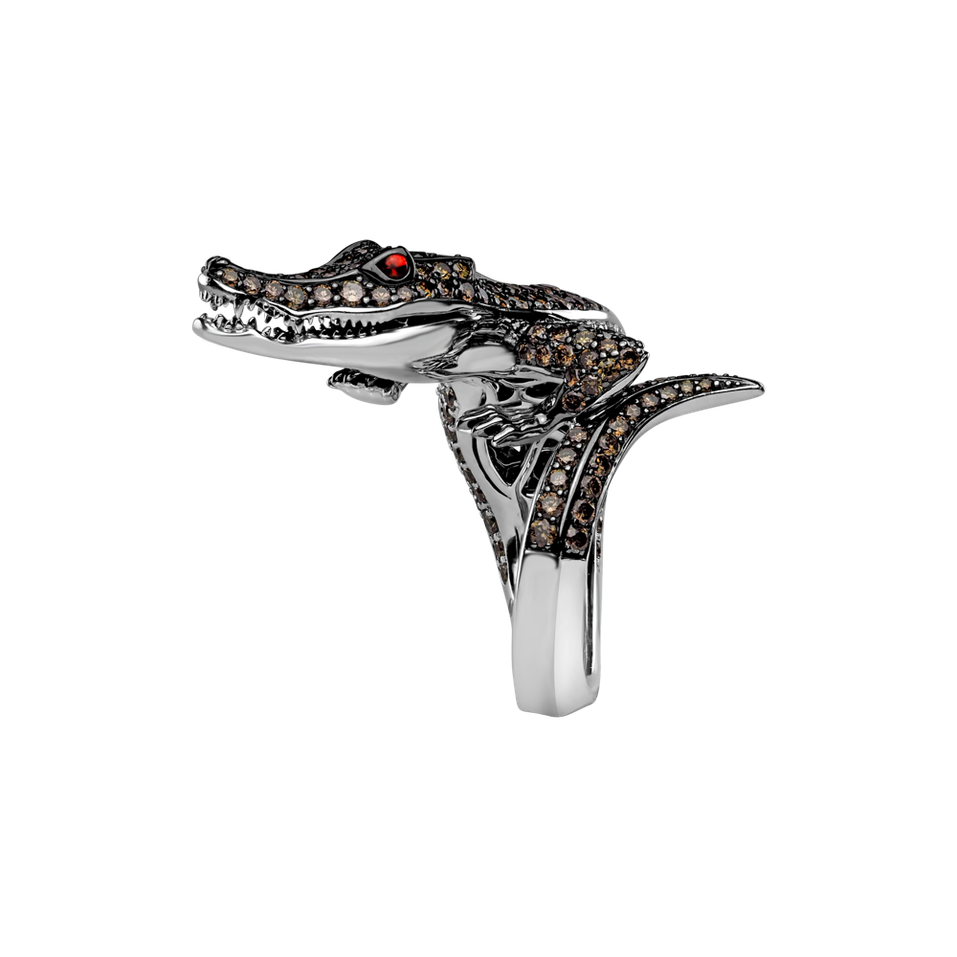 Ring with brown diamonds and Sapphire Luxury Crocodile