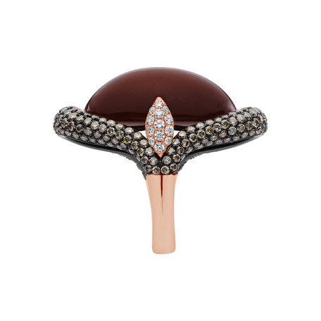 Ring with brown and white diamonds and Moonstone Gentility Miracle