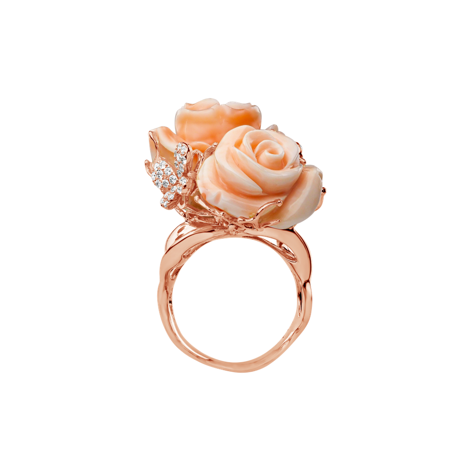 Diamond ring with Coral Sonnia