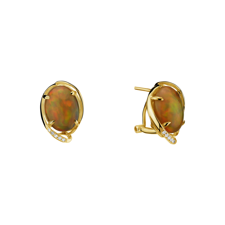 Diamond earrings with Opal Sybil