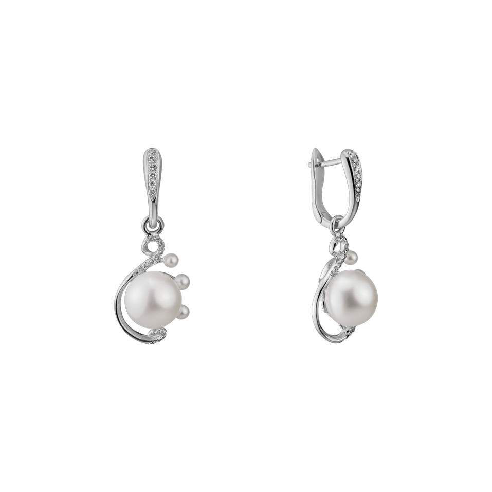 Diamond earrings with Pearl Nymph Touch