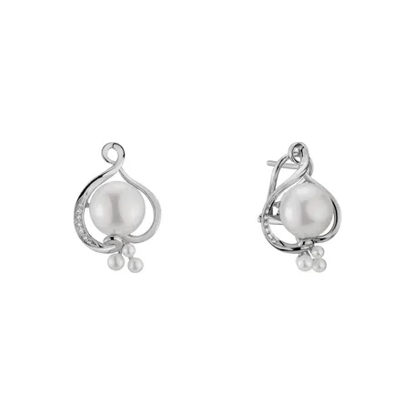 Diamond earrings with Pearl White Secret