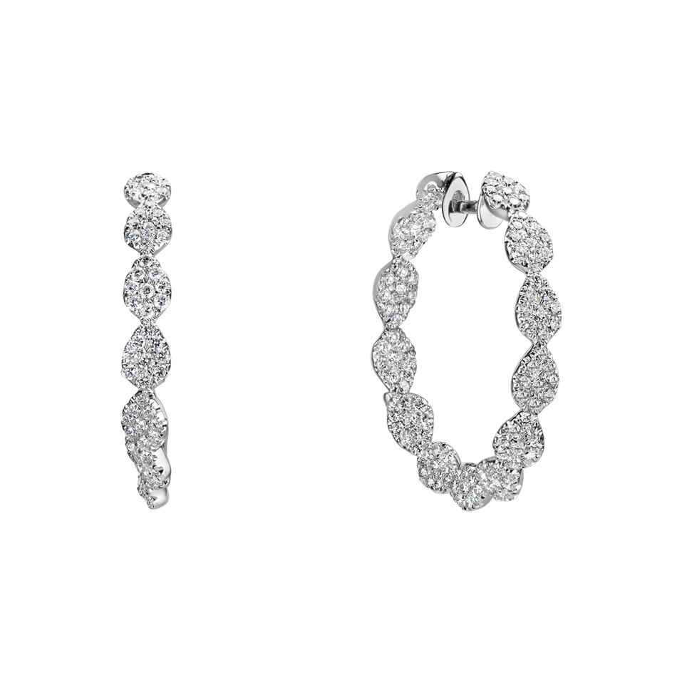 Diamond earrings Amazing Shape