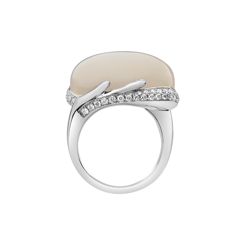 Ring with Moonstone and diamonds Gem Miracle