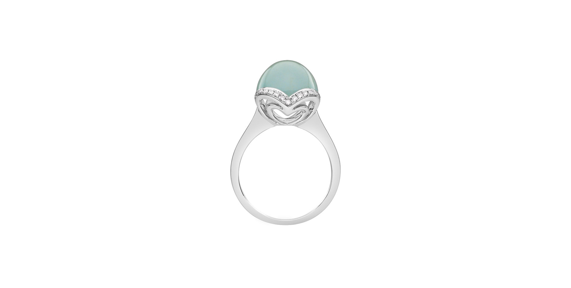 Diamond ring with Chalcedony Rainbow Princess