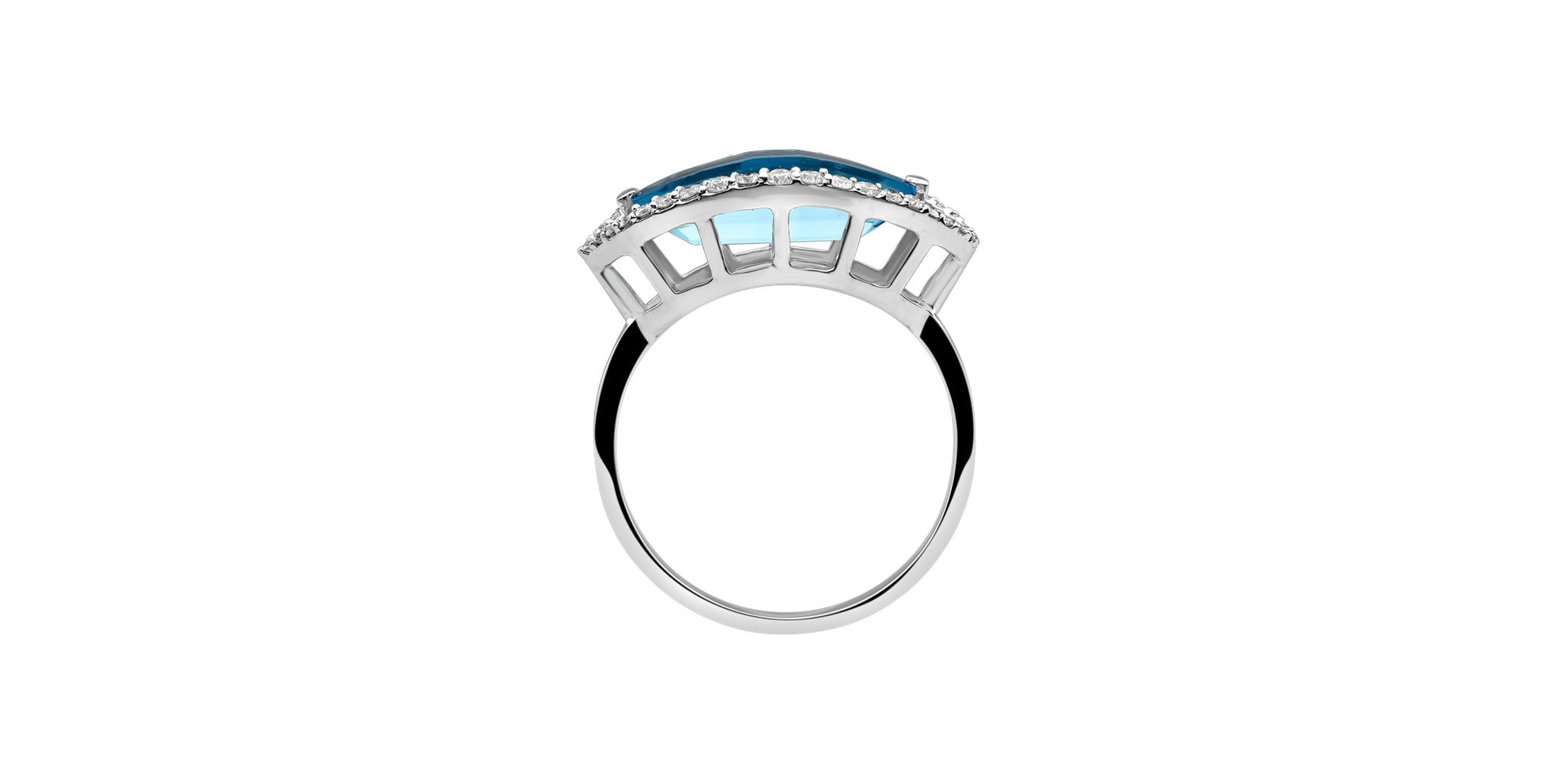 Diamond ring with Topaz Essa