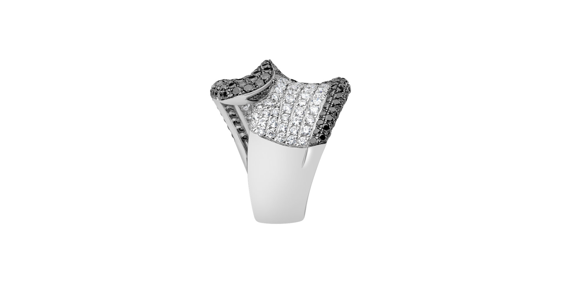 Ring with black and white diamonds Leah