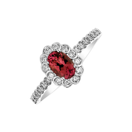 Diamond ring with Ruby Princess Glamour