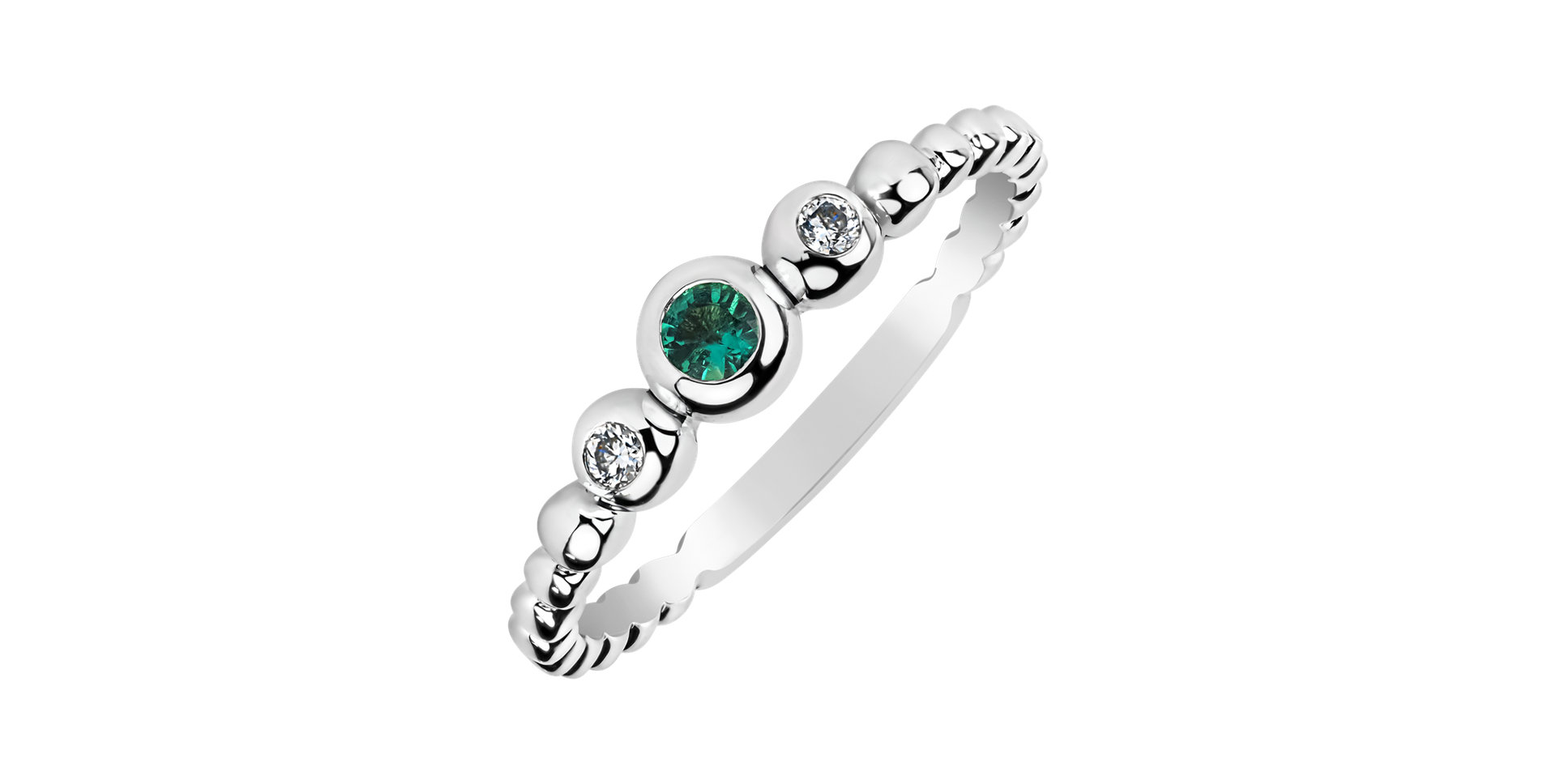 Diamond ring with Emerald Shiny Triple