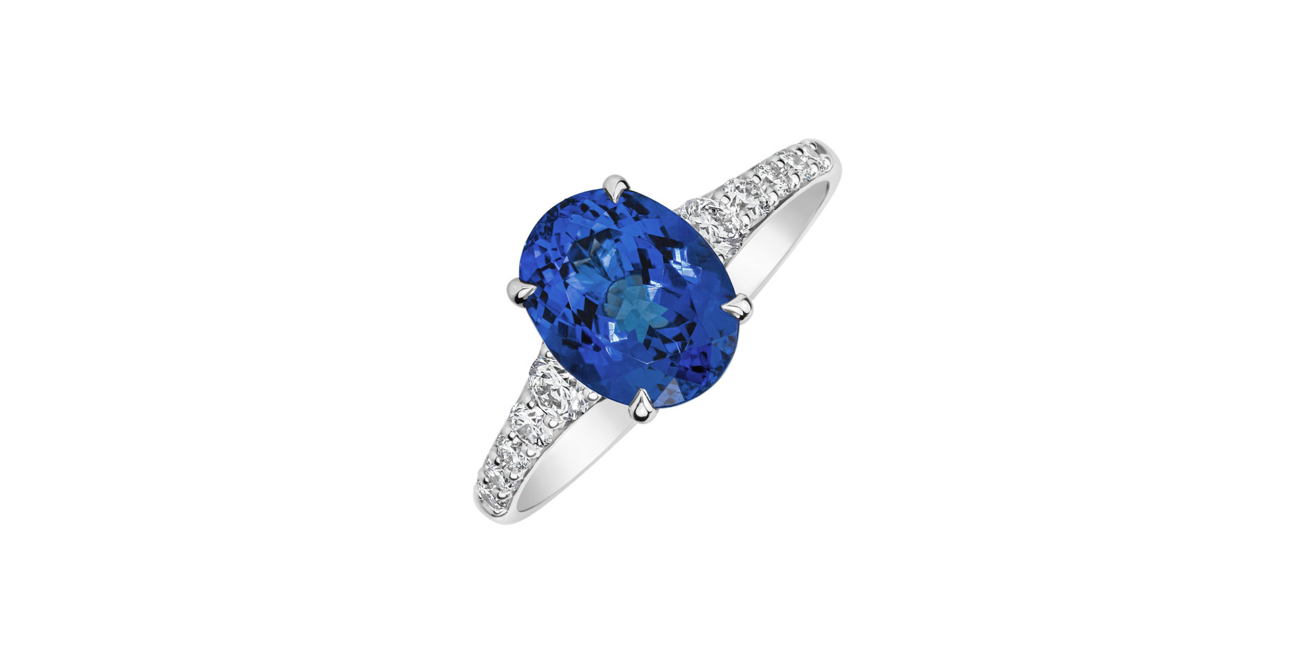 Diamond ring with Tanzanite Shimmering dazzle